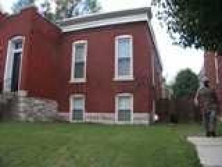 Foreclosed Home - 1905 OREGON AVE, 63104
