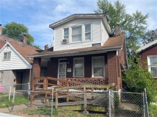 Foreclosed Home - 1526 E LINTON AVE, 63107