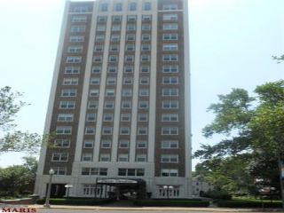 Foreclosed Home - 4440 LINDELL BLVD APT 1404, 63108