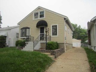 Foreclosed Home - 7053 SUTHERLAND AVE, 63109