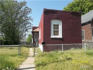 Foreclosed Home - 8511 WATER ST, 63111