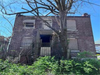 Foreclosed Home - 1150 WALTON AVE, 63113