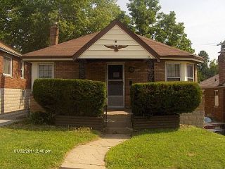 Foreclosed Home - 8737 SUSAN AVE, 63114