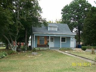 Foreclosed Home - 9531 W MILTON AVE, 63114