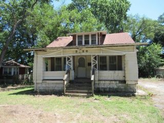 Foreclosed Home - 3226 Calvert Ave, 63114