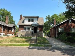 Foreclosed Home - 2472 HARTLAND AVE, 63114