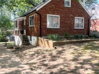 Foreclosed Home - 8620 BELHAVEN DR, 63114