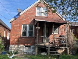 Foreclosed Home - 4558 DURANT AVE, 63115