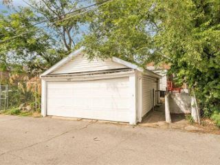 Foreclosed Home - 4826 PENROSE ST, 63115