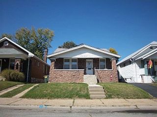 Foreclosed Home - 5537 MAZE PL, 63116