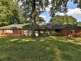 Foreclosed Home - 9038 MONMOUTH DR, 63117