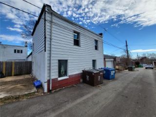 Foreclosed Home - 3723 WISCONSIN AVE, 63118