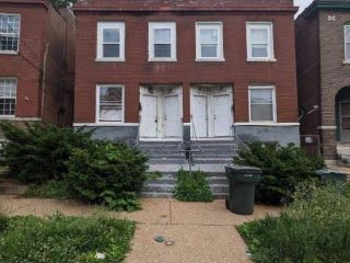 Foreclosed Home - 3734 WISCONSIN AVE, 63118