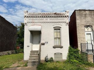 Foreclosed Home - 4027 CALIFORNIA AVE, 63118