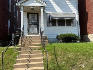 Foreclosed Home - 3407 MERAMEC ST, 63118