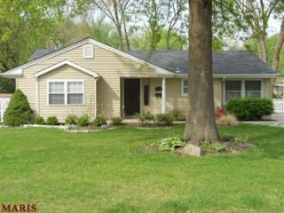 Foreclosed Home - 1460 CROSSBROOK DR, 63119