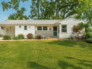 Foreclosed Home - 519 FOREST GREEN DR, 63119