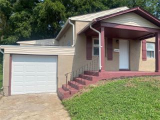 Foreclosed Home - 3907 PHILBROOK AVE, 63120