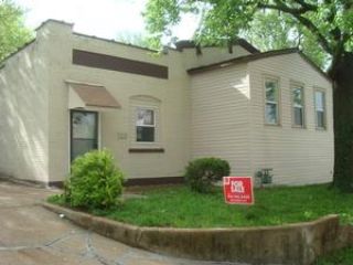 Foreclosed Home - 4100 RAVENWOOD AVE, 63121