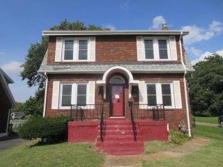 Foreclosed Home - 3511 Pine Grove Avenue, 63121