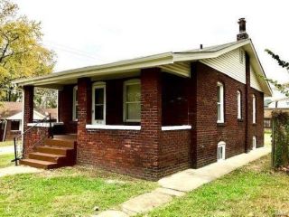 Foreclosed Home - 4122 CEDARWOOD AVE, 63121