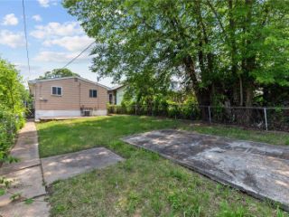 Foreclosed Home - 4107 BEACHWOOD AVE, 63121