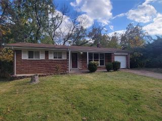 Foreclosed Home - 4600 BARBARA DR, 63121