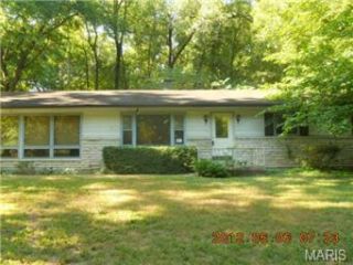 Foreclosed Home - 103 N BALLAS RD, 63122