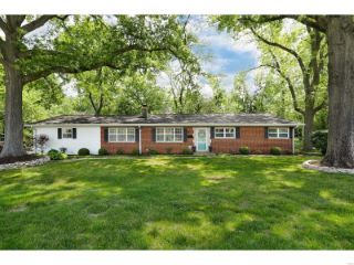 Foreclosed Home - 1194 N BERRY RD, 63122