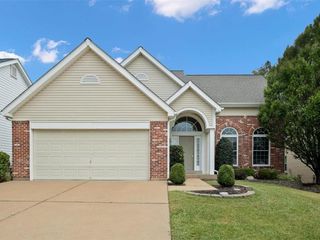 Foreclosed Home - 9346 SOUTHTOWNE FARMS DR, 63123