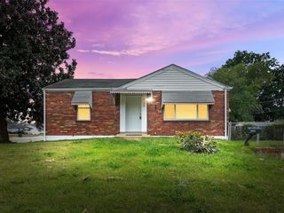 Foreclosed Home - 4300 TESSON ST, 63123