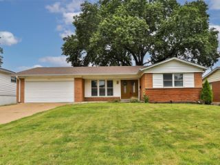 Foreclosed Home - 6827 ARDALE DR, 63123
