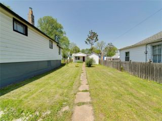 Foreclosed Home - 8707 S GRAND AVE, 63125