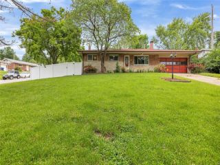 Foreclosed Home - 331 PORCHESTER DR, 63125