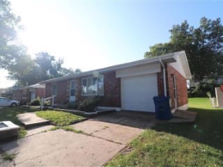 Foreclosed Home - 428 LAMBETH LN, 63125