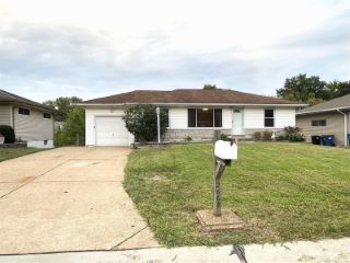 Foreclosed Home - 2668 JONATHAN DR, 63125