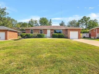 Foreclosed Home - 1736 ONTARIO DR, 63125