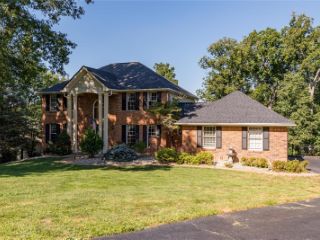 Foreclosed Home - 9851 EAGLE HILL LN, 63127
