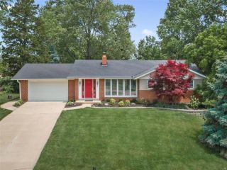 Foreclosed Home - 11805 CRESTWICK CT, 63128
