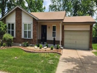 Foreclosed Home - 5116 BRYNCASTLE PL, 63128