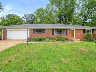 Foreclosed Home - 4500 DU BOURG LN, 63128