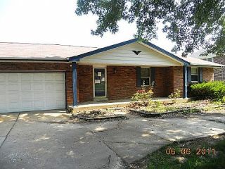 Foreclosed Home - 2727 YAEGER RD, 63129