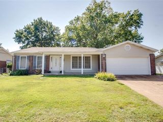 Foreclosed Home - 2408 WHITSHIRE DR, 63129