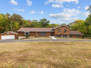 Foreclosed Home - 7050 TELEGRAPH RD, 63129
