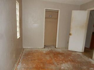 Foreclosed Home - 1153 WATTS AVE, 63130