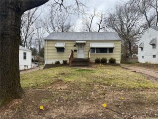 Foreclosed Home - 7720 MONROE DR, 63133