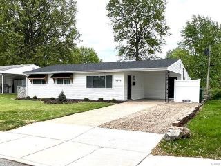 Foreclosed Home - 9806 TREADWAY LN, 63134
