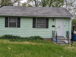 Foreclosed Home - 717 BEARDSLEY CT, 63135