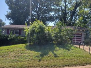 Foreclosed Home - 1014 RENSHAW DR, 63135