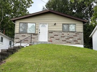 Foreclosed Home - 6180 EMERALD AVE, 63135